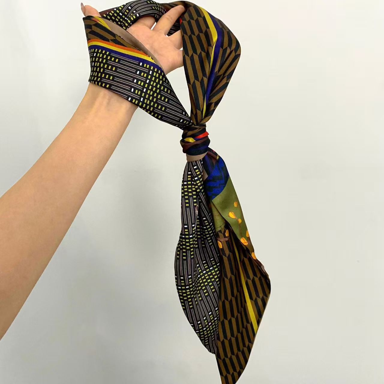 Luxury Print Long Hair Ribbon  - đánh giá và giá Face Scarf Mask